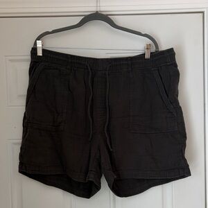 High-Waisted Textured Twill Shorts -- 4-inch inseam